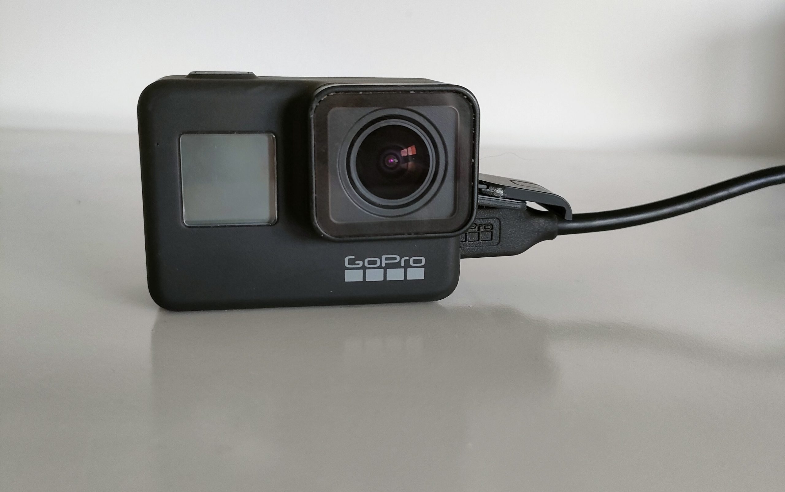 Comment charger une GoPro ? - Potos-tips.com